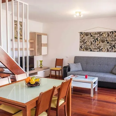 Апартаменты Rosalina's